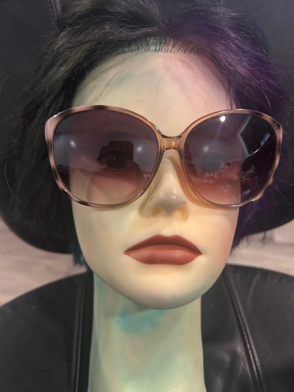 Romance Women's Oversized Gradient Brown Sunglasses